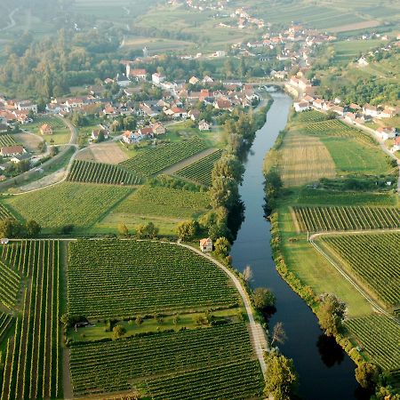 랑겐로이스 Prabatsch-Aichinger Winzergut 아파트 외부 사진